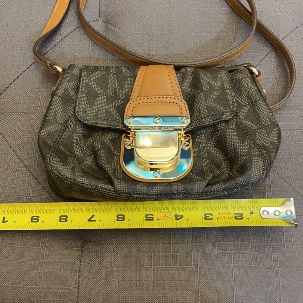 Michael Kors brown logo purse - Picture 3 of 8